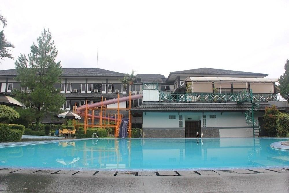 Hotel Parama Puncak Exteriér fotografie